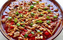 【创意小厨娘】家庭版鲜锅兔——兔肉嫩滑，麻辣爽口，这是一道下饭下酒的硬菜。