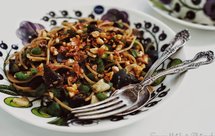 青椒皮蛋辣花生碎全麦意面【健康一锅端】