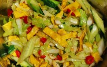 热拌凉吃创意菜（凉拌蛋皮黄瓜）