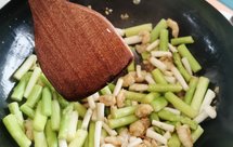 芦笋虾仁 鲜美爽口高颜值 创意菜