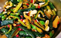 超级好吃的酱腌黄瓜