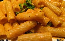 十五分钟搞定孩子们最爱的奶油芝士番茄酱通心粉