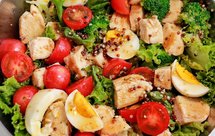 健康低卡—鸡胸肉藜麦蔬菜沙拉