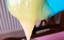 比丘比沙拉酱好吃的肉松面包里透明的奶香酱