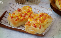 玉米火腿沙拉面包