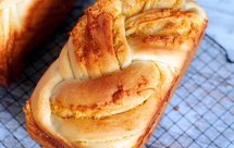 沙拉酱肉松吐司，高度还原面包店味道，咸味面包肉松控不学后悔