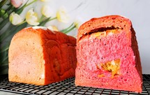 火龙果肉松沙拉酱吐司（千代田1.5斤吐司模具）