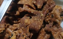 馄饨皮芝麻鸡蛋排叉，好香，零食