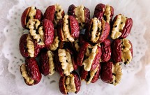 随身小零食—枣夹核桃仁