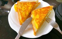 鸡蛋肉松三明治