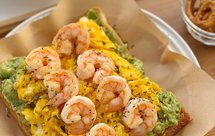 牛油果蛋滑虾仁三明治