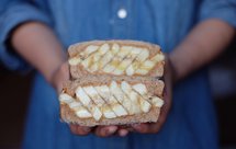 【吐司夹一切】の香蕉花生酱三明治