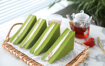 抹茶草莓三明治蛋糕