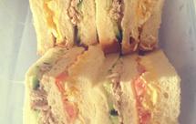 金枪鱼鸡蛋沙拉三明治