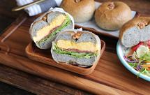 轻盐黑芝麻贝果