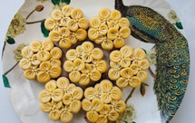 豆沙蛋黄馅月饼