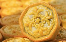 桂花乌龙广式咸蛋黄月饼