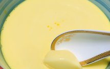 牛奶蒸蛋