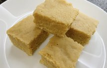 宝宝10个月辅食：味道香甜的苹果蒸蛋糕