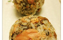 超级简单的金枪鱼饭团
