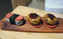 打工人便当-「会爆浆的午餐肉饭团」