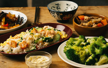 【昨日的美食第八集】茄子彩椒/筑前煮/三文鱼寿司饭