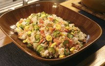 【昨何食】鲑鱼鸡蛋黄瓜散寿司