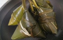 包粽子