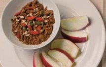 轻断食：戒糖篇之杏仁酱配苹果、种子和枸杞