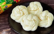 奥尔良鸡腿芝士软欧包