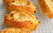 奶香松软的葡萄干面包｜有手就会