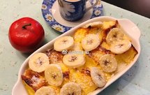 周末简单休闲的下午茶：香蕉牛奶面包布丁