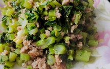 油菜肉末，芥菜肉末（姜蒜蓉芥菜），小松菜肉末，新鲜雪里蕻炒肉末，自制腌菜炒肉末，幸福便当菜