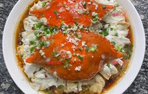 年夜饭餐桌上的大菜 葱油豆腐蒸白蟹 厨房小白看了都会做 可以收藏一下做法超级详细