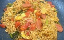 比烧烤店好吃一百倍又简单的炒方便面，七夕这天给男朋友一个惊喜！