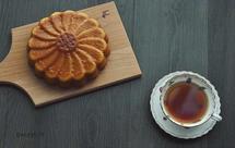 情人节的向日葵杏仁蛋糕