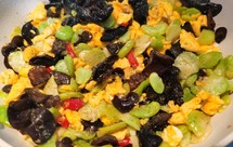夏天完美减肥菜：木耳蚕豆炒鸡蛋