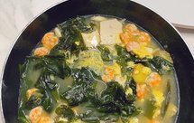 减肥餐 虾仁裙带菜豆腐汤