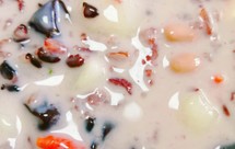 比奶茶好喝又低卡补血养颜奶香黑米养生粥