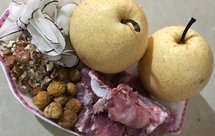 滋阴、止咳化痰、润肺【海底椰雪梨猪骨汤】