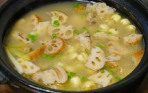 排骨莲藕莲子汤