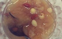 银耳海底椰糖水（清热去火、滋阴养颜）