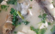 儿童营养餐-牛蹄筋烧胡萝卜