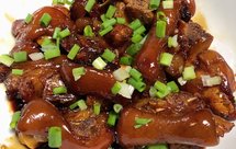 红烧猪蹄（软到老人没牙也能轻易嚼断）