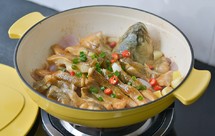 珐琅锅无水焗鲈鱼