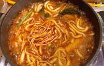 不用火锅底料也可以做的砂锅土豆粉(刀削面)