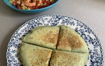 肉饼子+牛油果大虾色拉