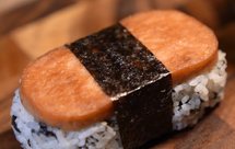 20秒学会超好看又好吃的午餐肉饭团，打工人早餐必备