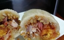 五香猪肉咸蛋粽子