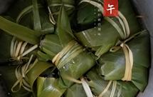 记录70岁老妈包粽子